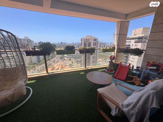 דירה, פסגת אונו, קרית אונו