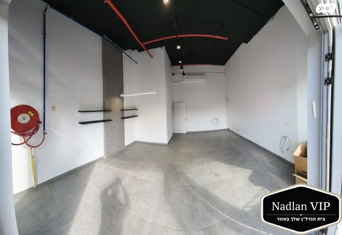 חנויות/ שטח מסחרי, אזור תעשיה, אזור