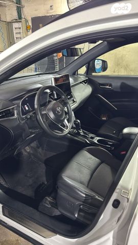 מודעת רכב טויוטה קורולה קרוס