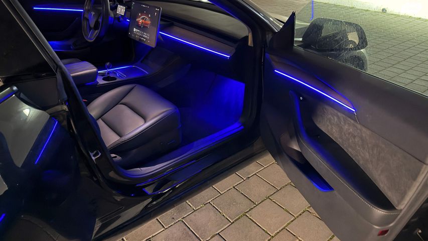 מודעת רכב טסלה מודל 3