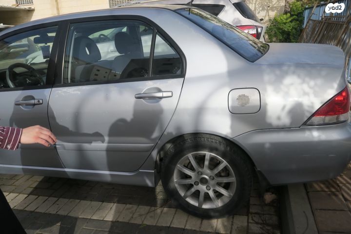 מודעת רכב מיצובישי לנסר