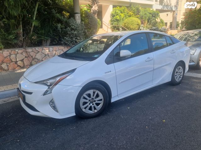 מודעת רכב טויוטה פריוס