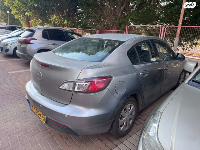 מודעת רכב מאזדה 3