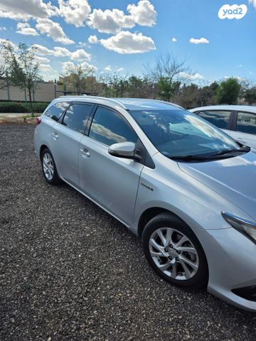 מודעת רכב טויוטה אוריס