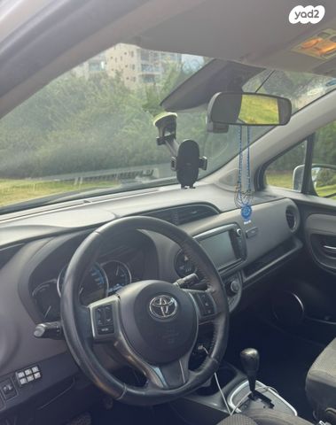 מודעת רכב טויוטה יאריס