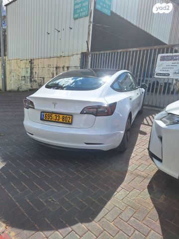 מודעת רכב טסלה מודל 3