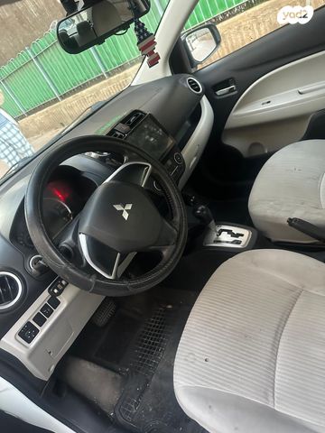 מודעת רכב מיצובישי אטראז'