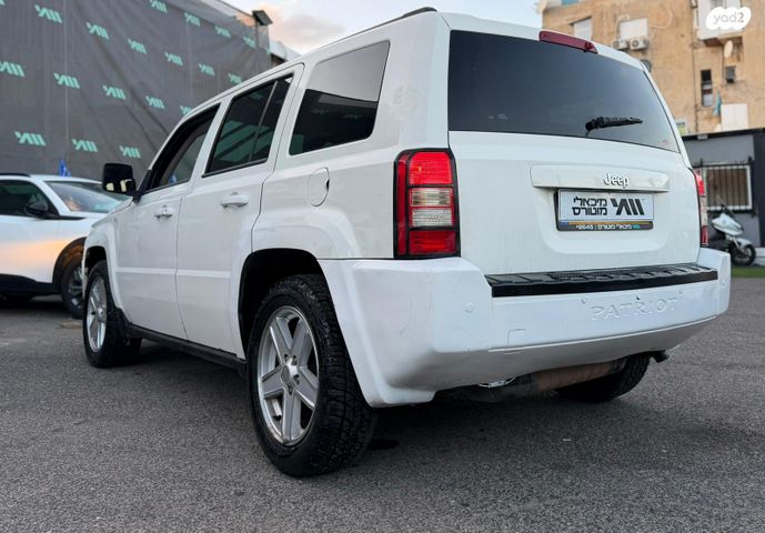 מודעת רכב ג'יפ פטריוט 2