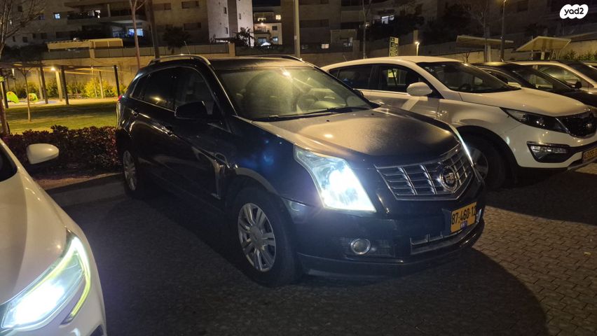 מודעת רכב קאדילק SRX