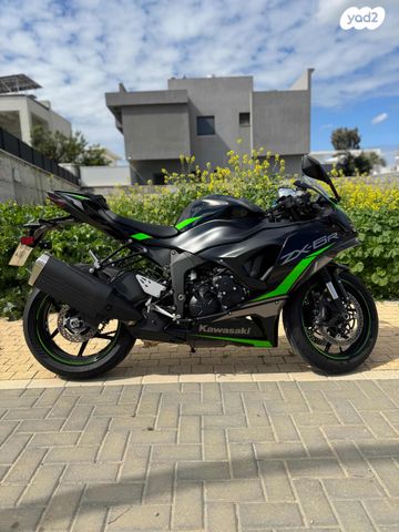 מודעת רכב קאוואסאקי ZX-6R