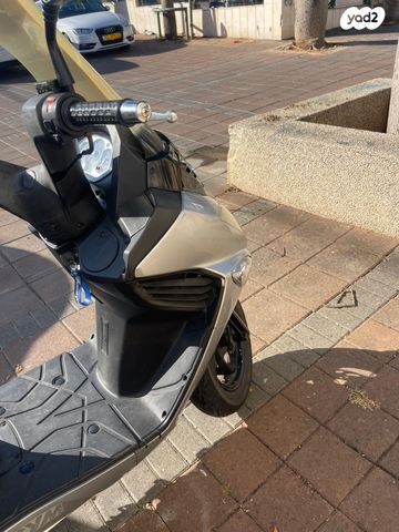 מודעת רכב סאן יאנג ג'וי-מקס 250