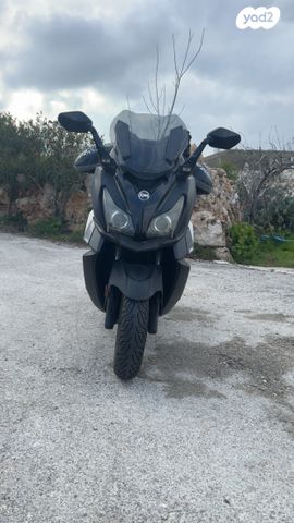 מודעת רכב סאן יאנג קרוזים 300