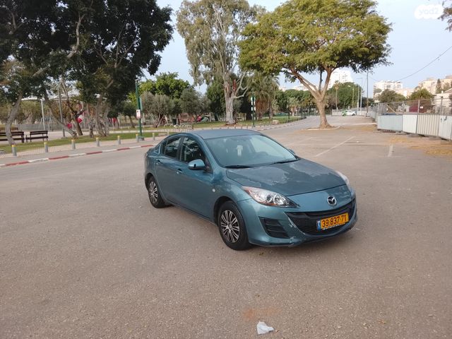 מודעת רכב מאזדה 3