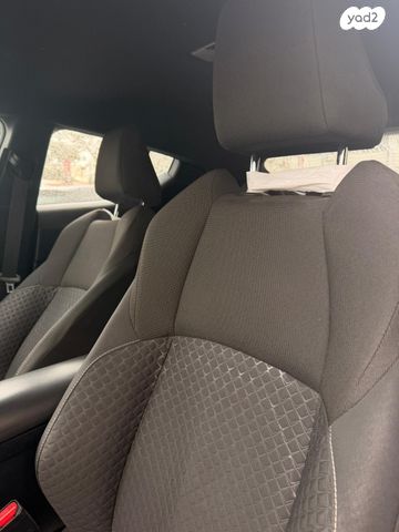 מודעת רכב טויוטה C-HR 2