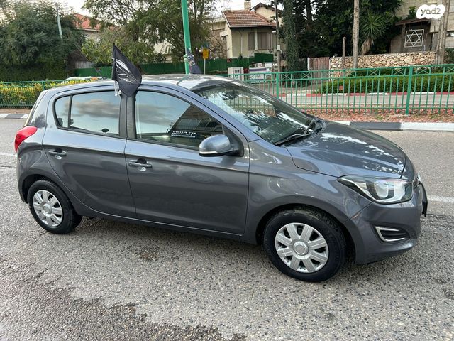 מודעת רכב יונדאי i20
