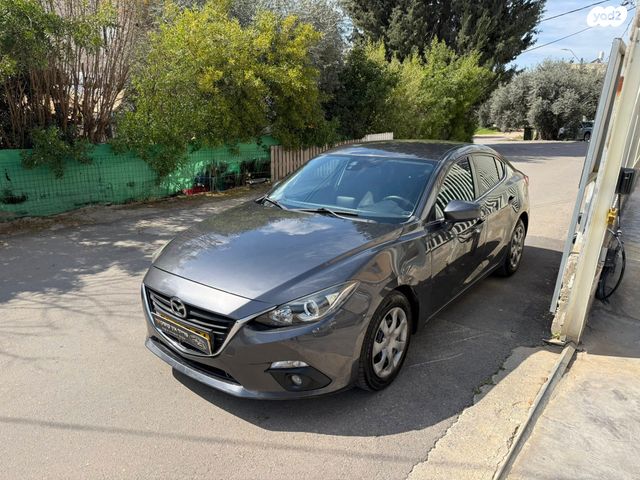 מודעת רכב מאזדה 3