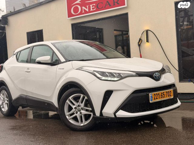 מודעת רכב טויוטה C-HR