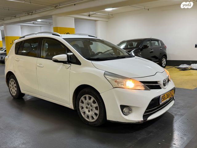 מודעת רכב טויוטה ורסו