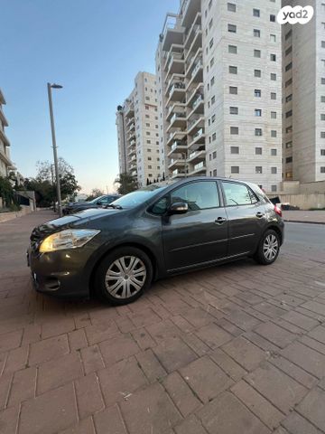 מודעת רכב טויוטה אוריס