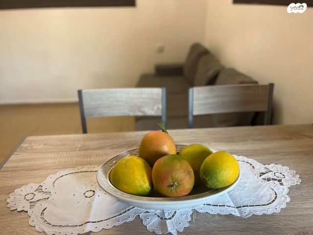 מבוא גבעון 11