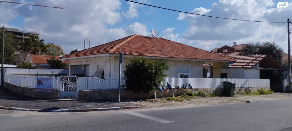 שדרות אהרונוביץ' 26