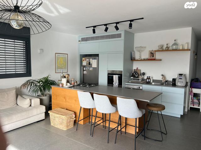 יגאל אלון 35