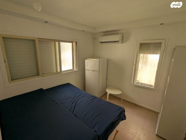 א.ד. גורדון 13