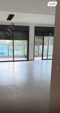 דרך משה דיין 56