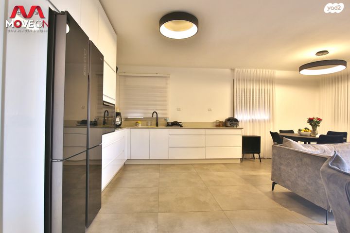 גולדה מאיר 8