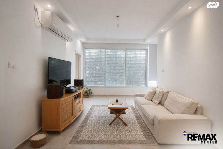 צבי הירשפלד 