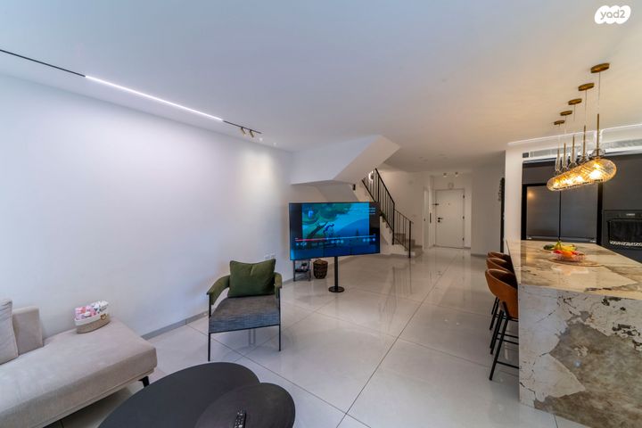 דו משפחתי, רמת ישי