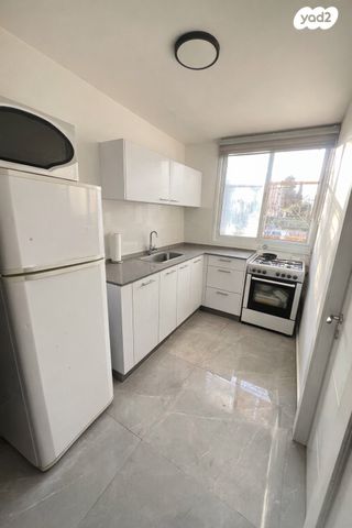 שמעון בר גיורא 17