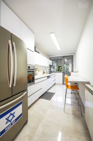 דירה למכירה בירושלים (תיווך) — 3