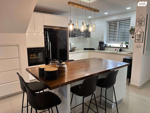 גן יבנה מערב