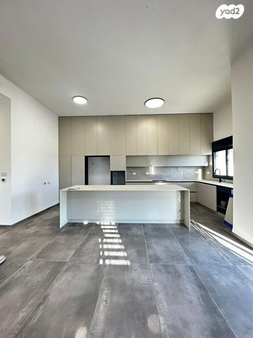 גג/ פנטהאוז, קרית אתא