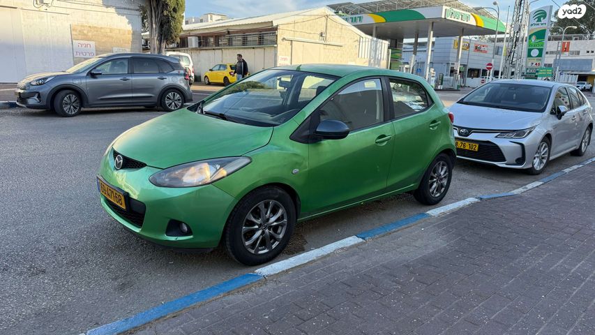 מודעת רכב מאזדה 2
