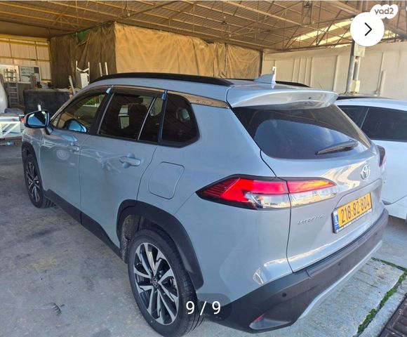 מודעת רכב טויוטה קורולה קרוס