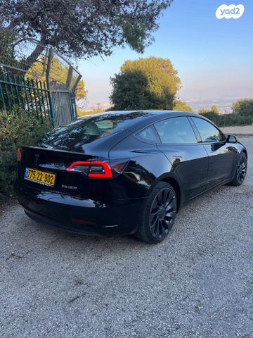 מודעת רכב טסלה מודל 3