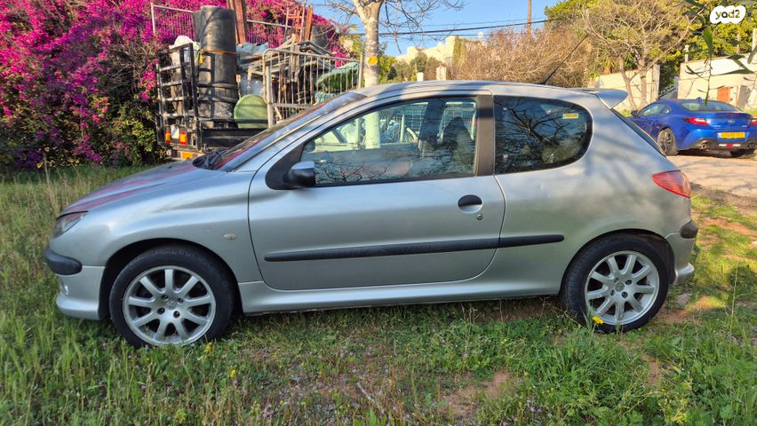 מודעת רכב פיג'ו 206