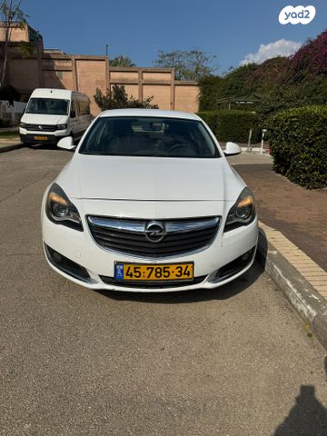 מודעת רכב אופל אינסיגניה