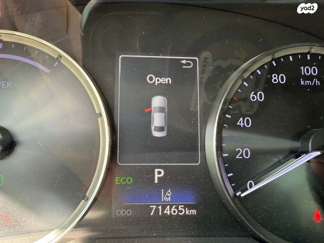 מודעת רכב לקסוס IS