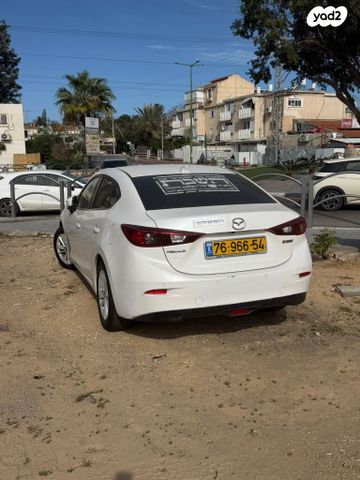 מודעת רכב מאזדה 3
