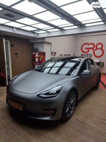 מודעת רכב טסלה מודל Y