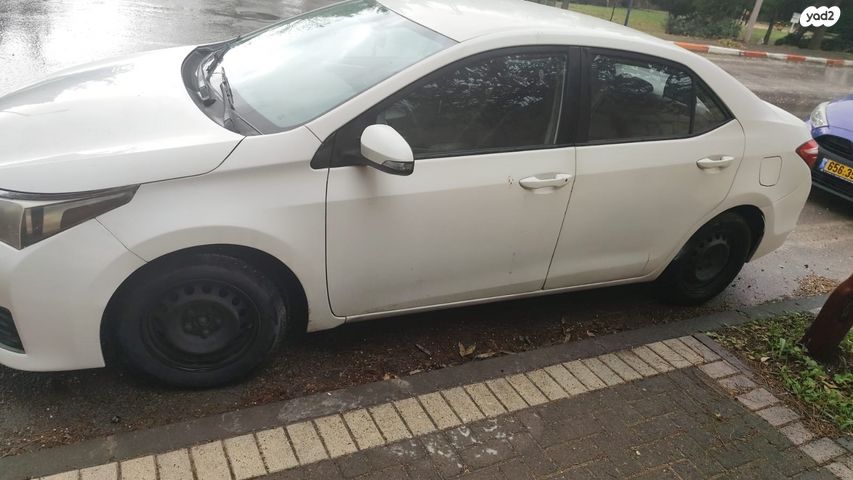 מודעת רכב טויוטה קורולה