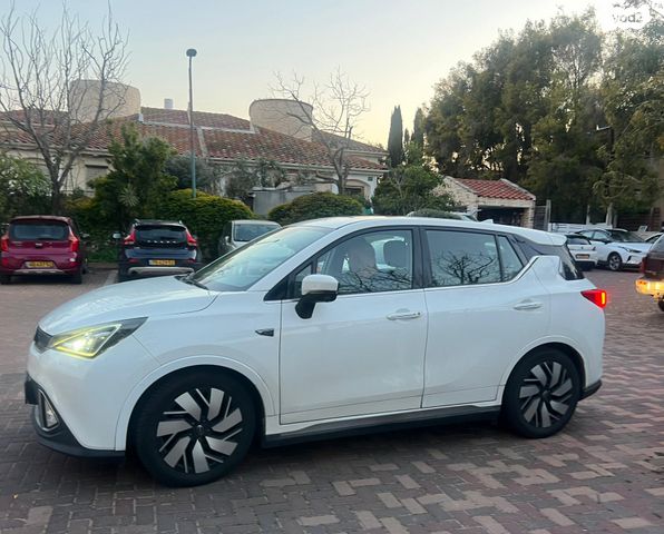 מודעת רכב ג'י.איי.סי GE3