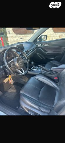 מודעת רכב מאזדה 3