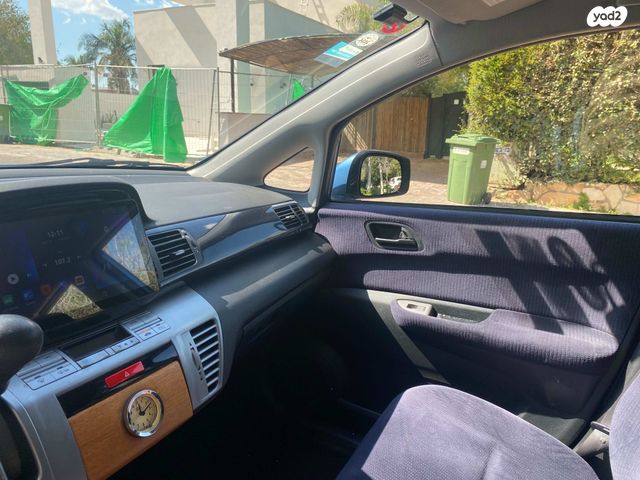 מודעת רכב הונדה FR-V