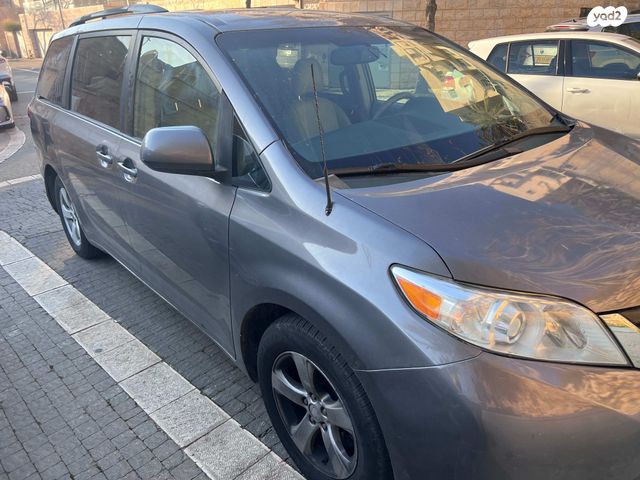 מודעת רכב טויוטה סיינה