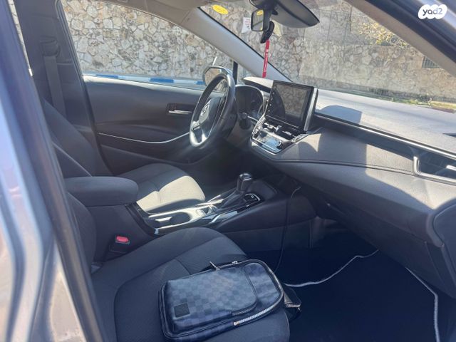 מודעת רכב טויוטה קורולה