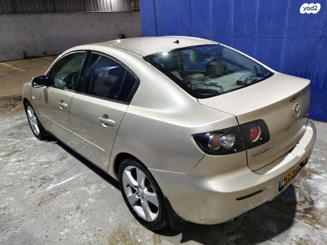 מודעת רכב מאזדה 3